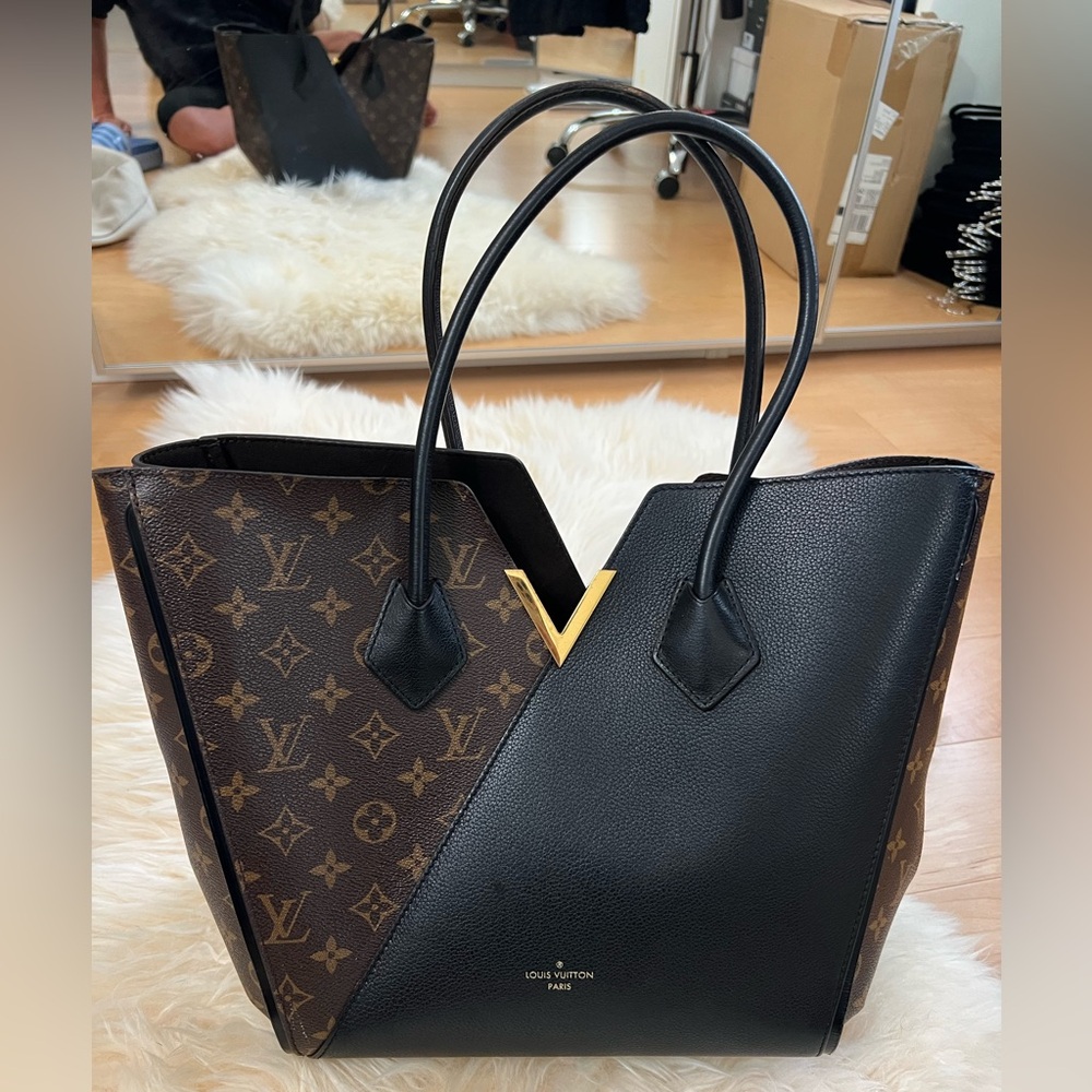 Louis Vuitton, Black Monogram Kimono bag